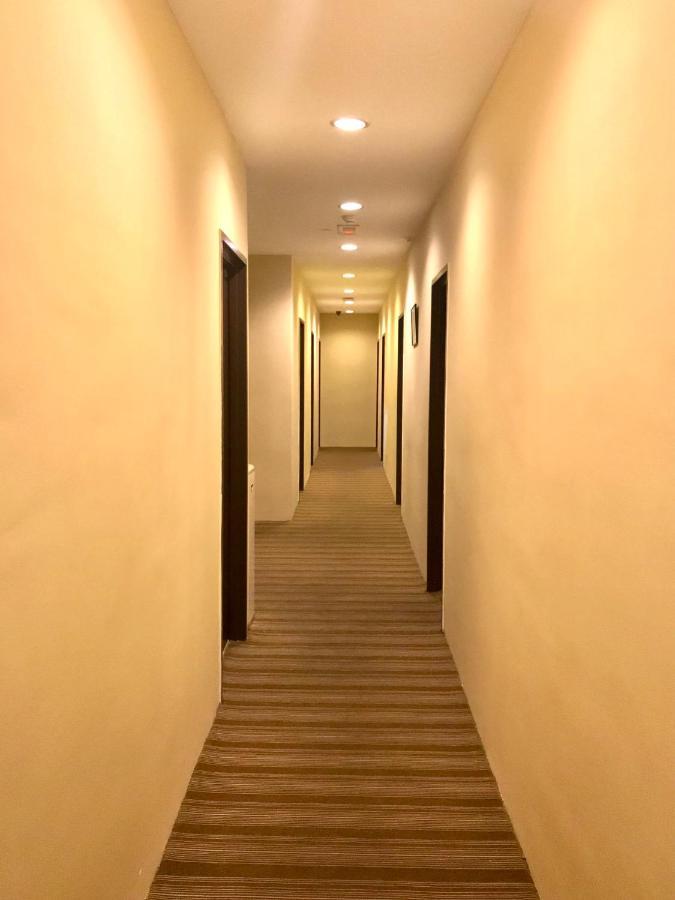 Bangi Business Hotel Kampong Sungai Ramal Dalam Exterior foto