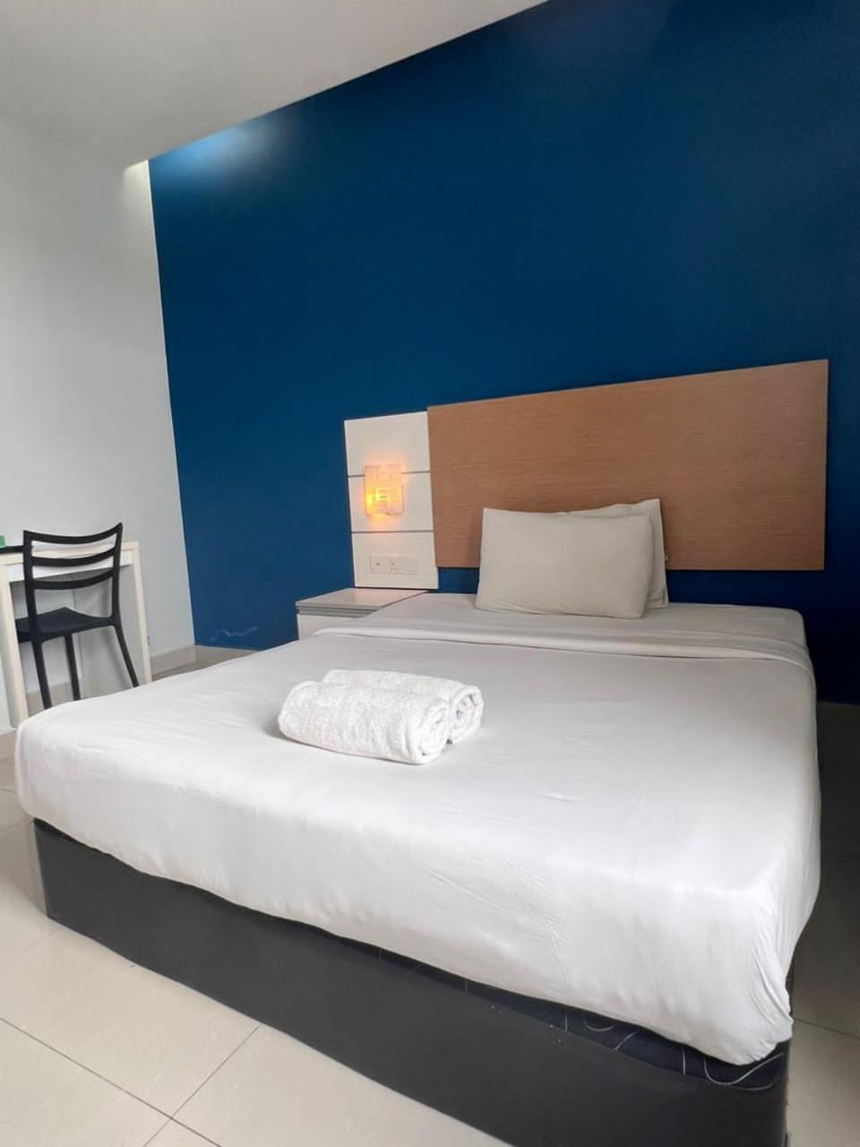 Bangi Business Hotel Kampong Sungai Ramal Dalam Exterior foto