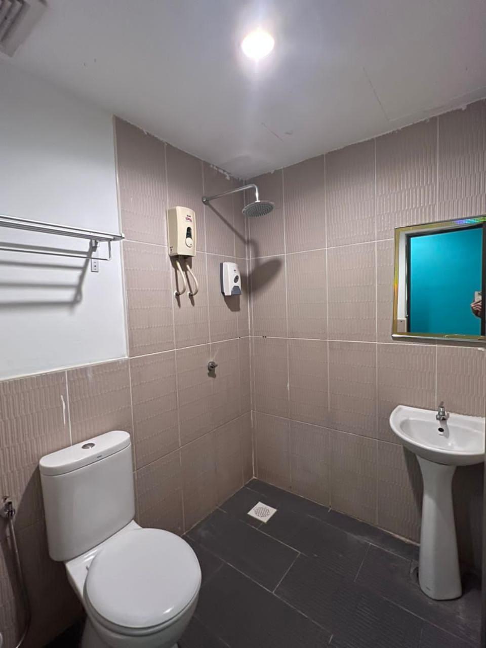 Bangi Business Hotel Kampong Sungai Ramal Dalam Exterior foto