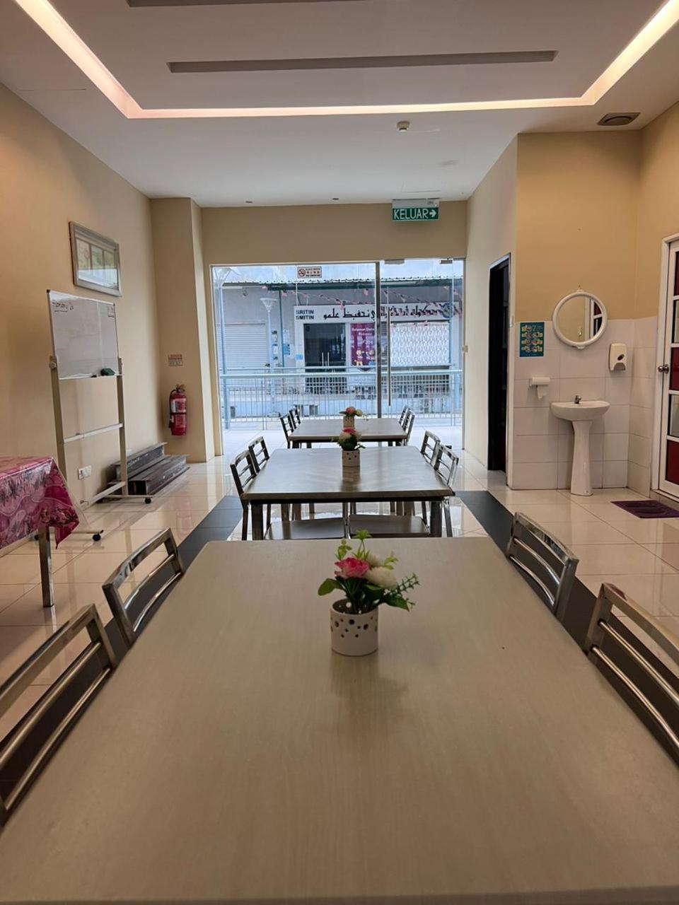 Bangi Business Hotel Kampong Sungai Ramal Dalam Exterior foto