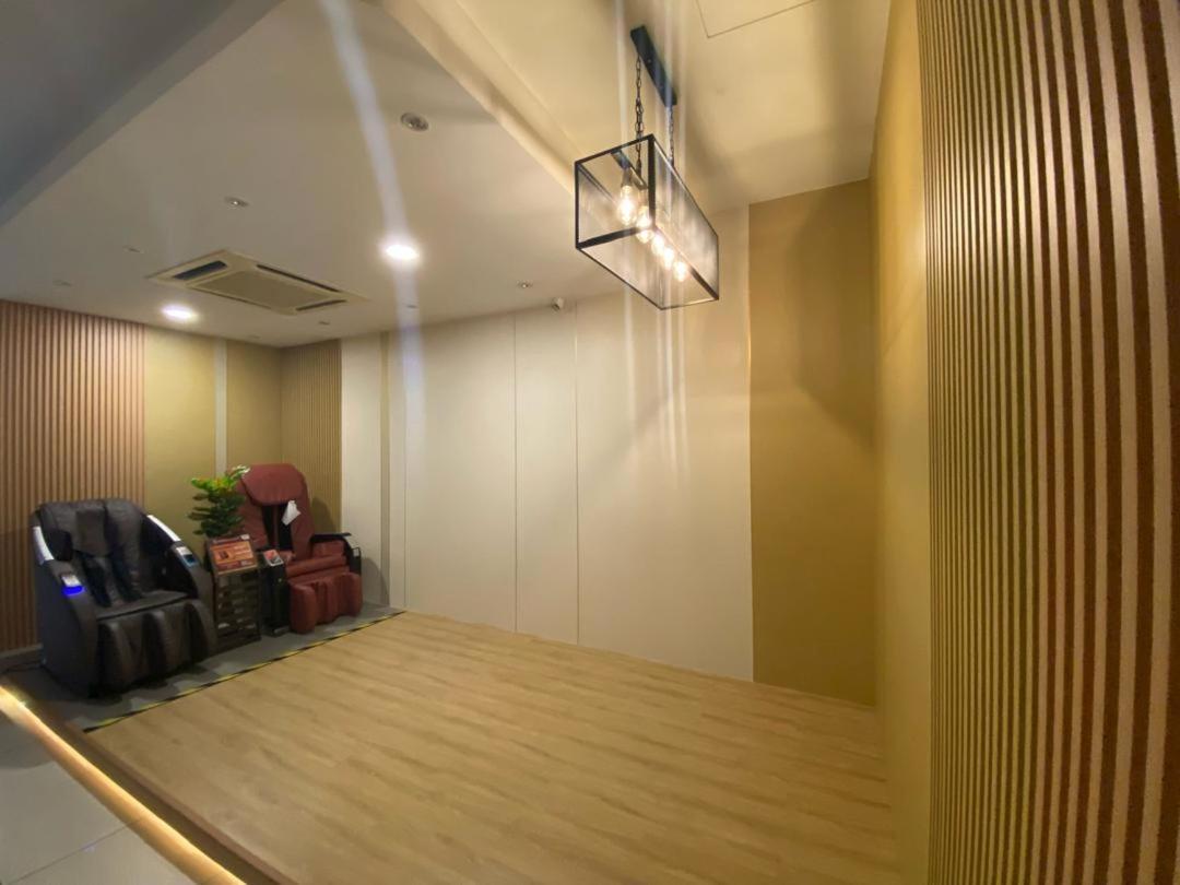 Bangi Business Hotel Kampong Sungai Ramal Dalam Exterior foto