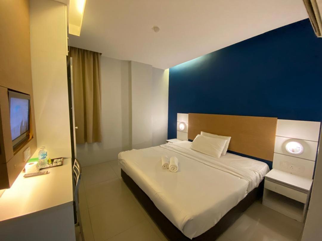 Bangi Business Hotel Kampong Sungai Ramal Dalam Exterior foto