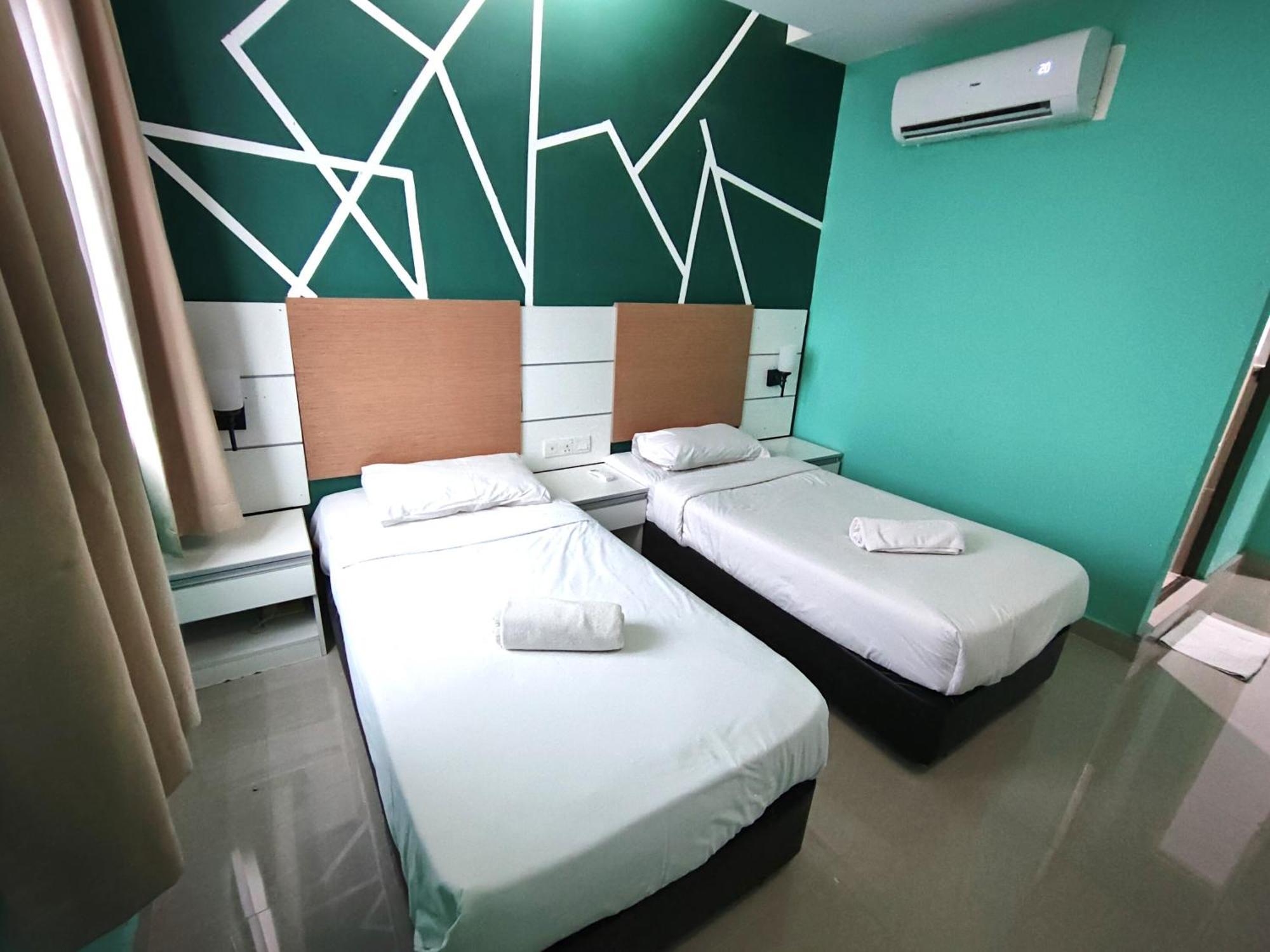 Bangi Business Hotel Kampong Sungai Ramal Dalam Exterior foto